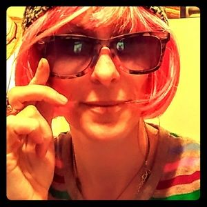 Meet your Posher, Kira